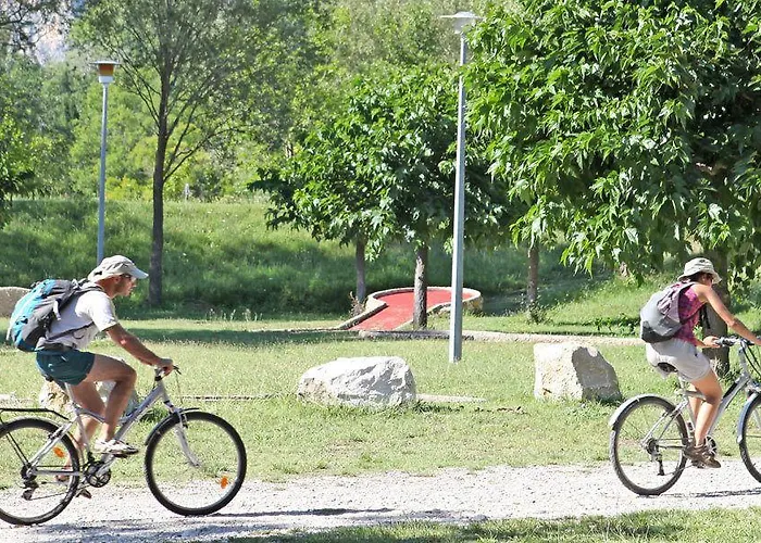 Domaine Du Petit Hotel