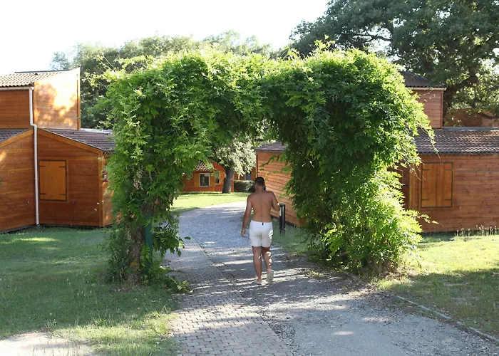 Domaine Du Petit Hotel 2*